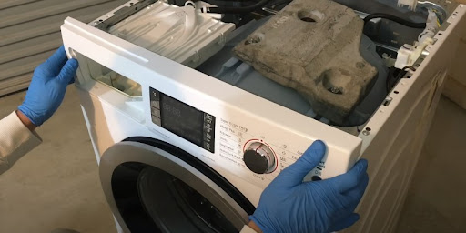 Ремонт стиральных машин Whirlpool в Волхове – сервис от Мастер24, цены от 2094 руб