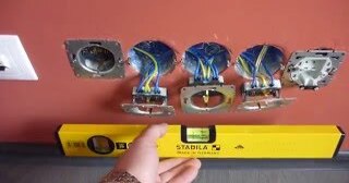 Установка розеток в Волхове в октябре